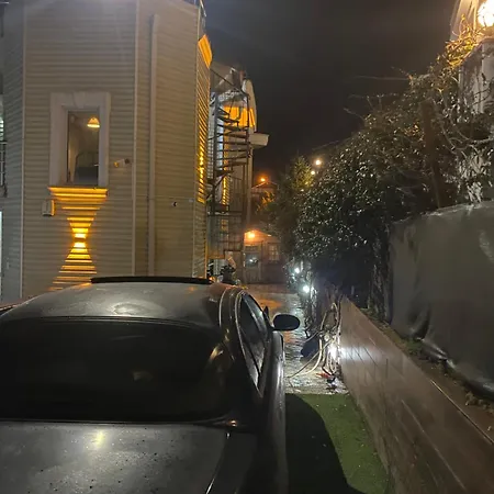 Private With An Awesome Sea View In Istanbul