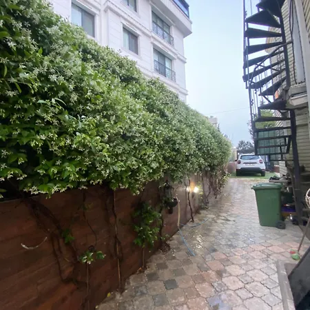 Private With An Awesome Sea View In Istanbul בויוקצ'קמג'ה